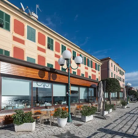 329 - Lord Nelson Chiavari, A Due Passi Dal Mare 2 Apartment *